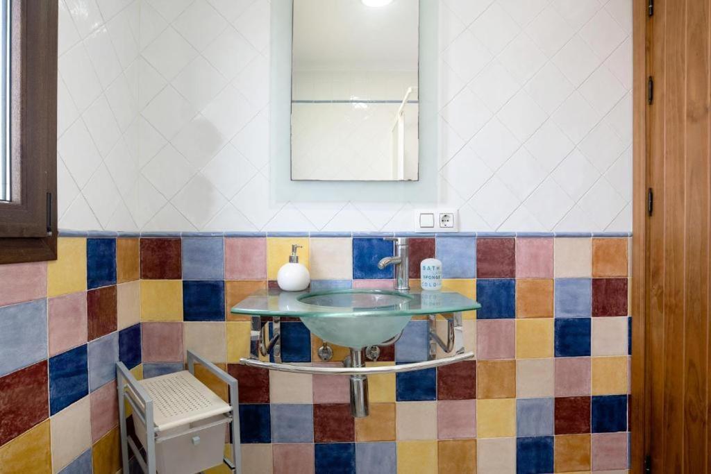 Villa Fornell - Piscina Compartida コニル・デ・ラ・フロンテラ エクステリア 写真