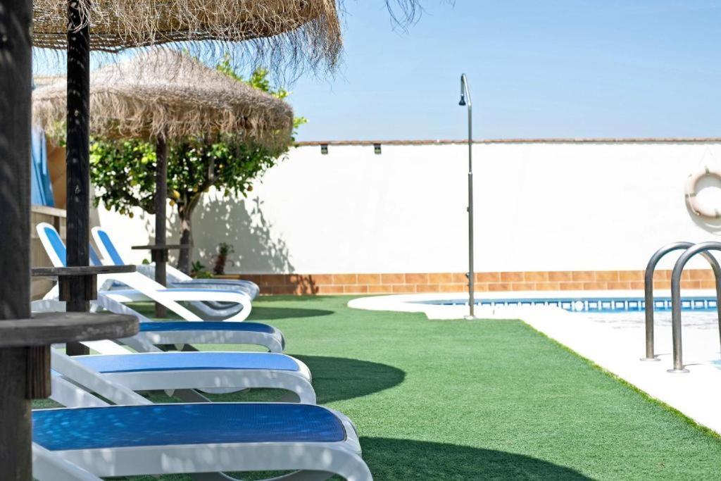 Villa Fornell - Piscina Compartida コニル・デ・ラ・フロンテラ エクステリア 写真